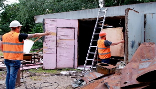 Демонтаж гаражей в Комсомольске-на-Амуре, цена от 1798 руб. – услуги под ключ от 2Землекопа-Кмс